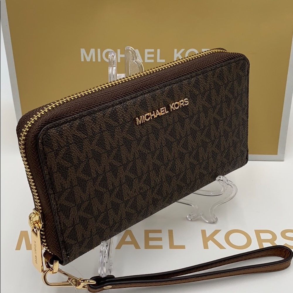Michael Kors Jet Set Travel Phone Wallet Wristlet